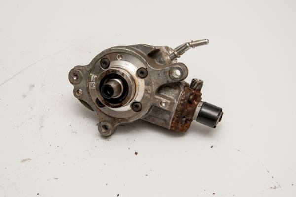 FORD CUSTOM 310 L TREND ÇIKMA PARÇA  MAZOT POMPASI